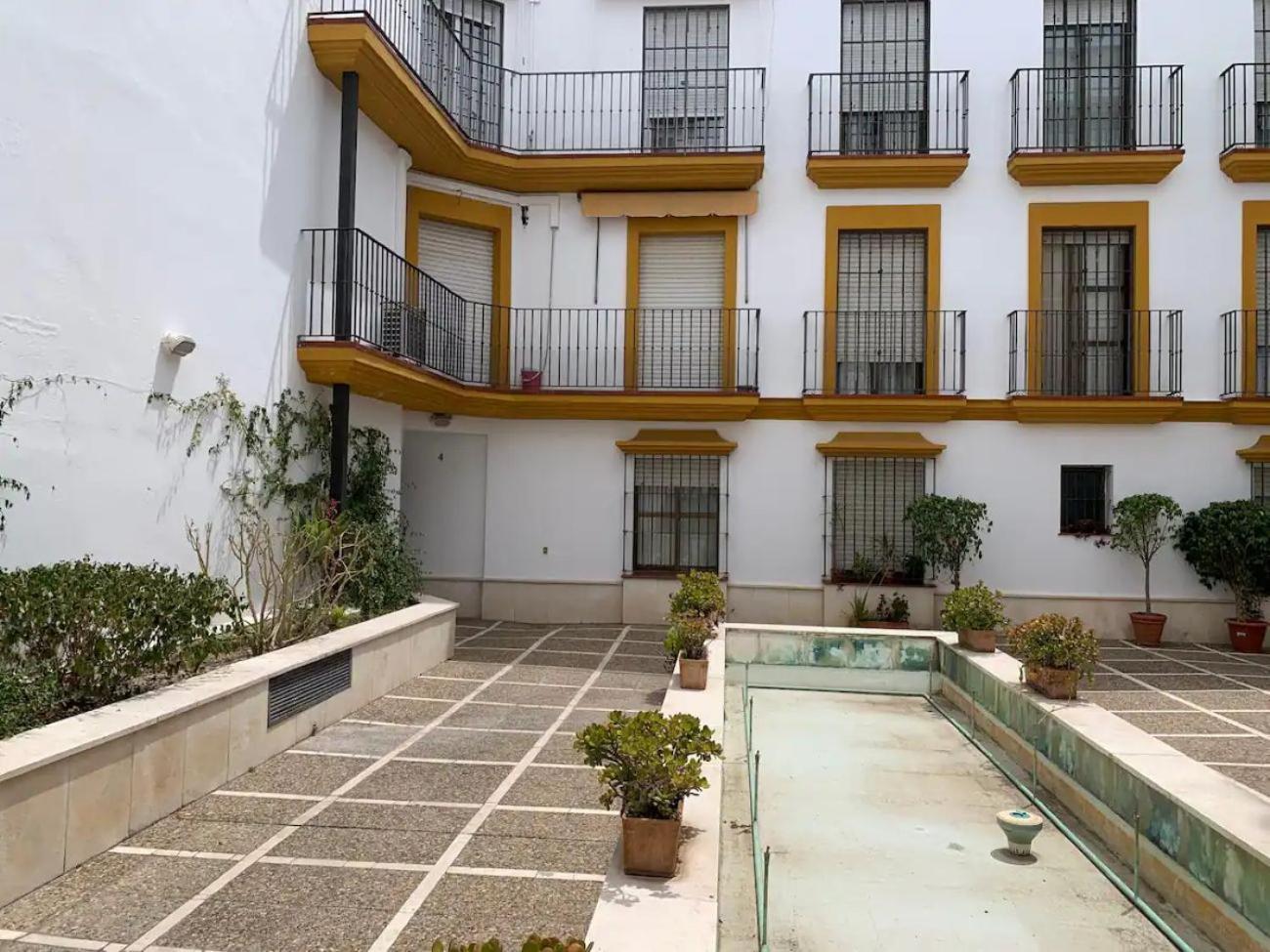 Appartement Pilsev Modern & Central, Perfect For Your *